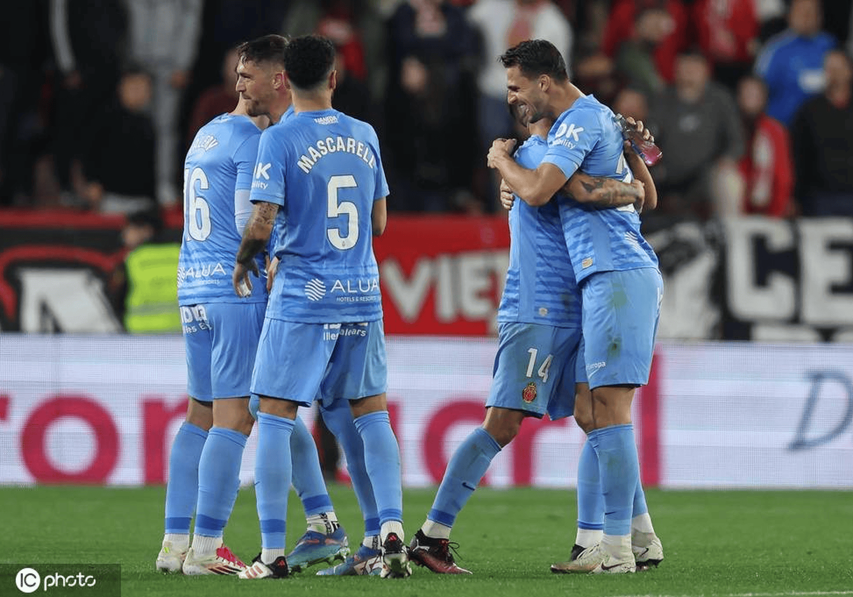 塞维利亚错失压哨机会,球队遗憾落败 塞维利亚错失压哨机会,球队遗憾落败