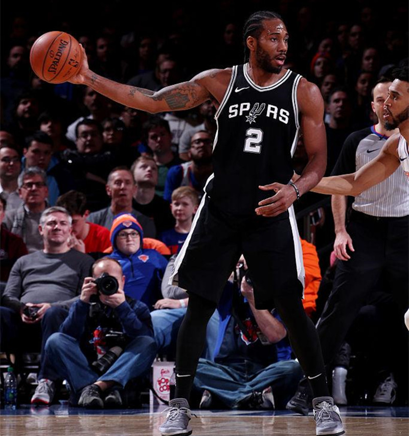 日本男篮鏖战马刺，伦纳德三分雨点燃全场的简单介绍