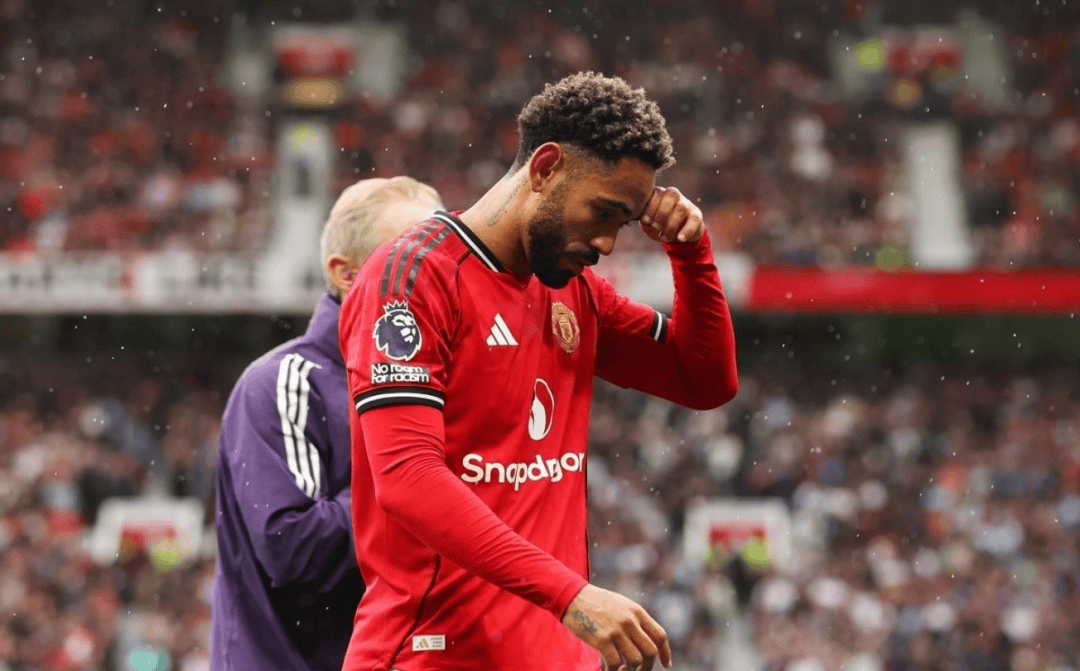 曼联横扫巴西，阿什拉夫扛起全队