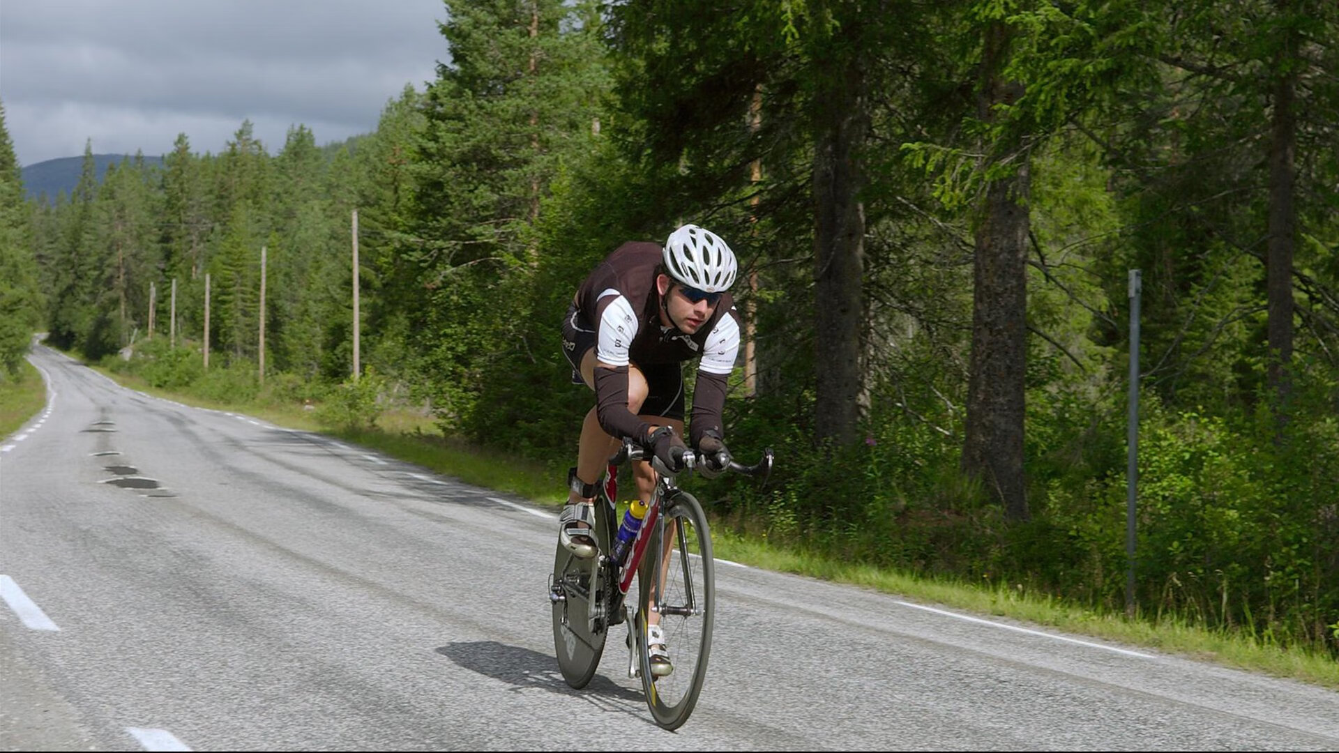 那不勒斯打穿爱尔兰防线,莱奥末节神兵天降接管比赛