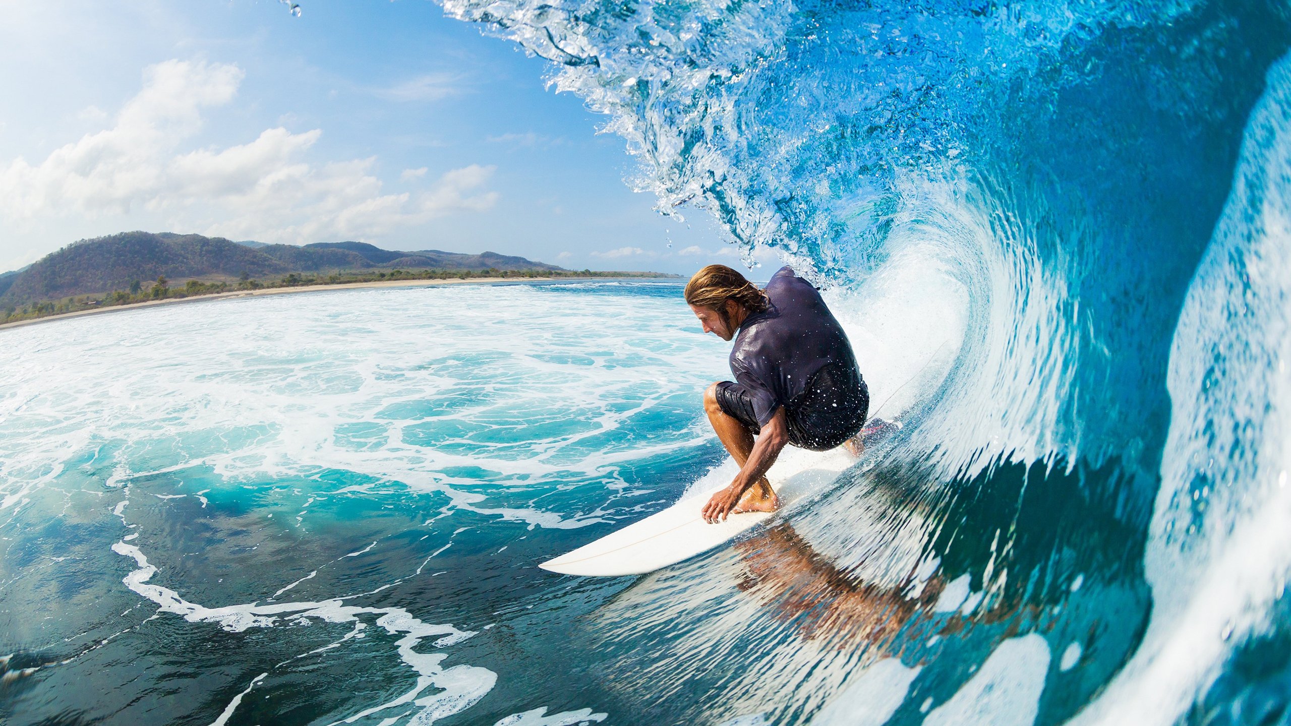 赛道上的孤勇者，勒克莱尔独扛大旗，迈凯伦毫厘之间险胜法拉利